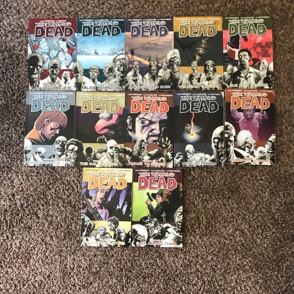 Walking Dead Comic Books set of 12